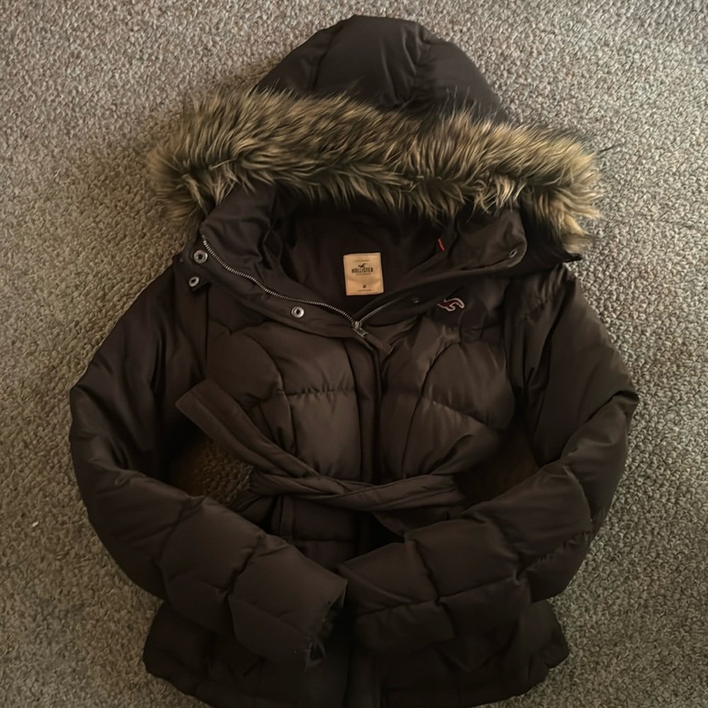 Hollister brown puffer